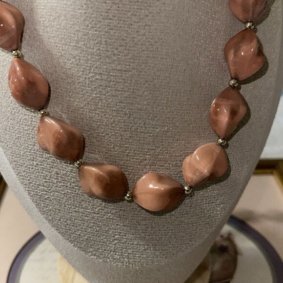 Vintage Nutmeg Rose Amber Peach Gold Tone Beaded Quarzite Necklace - Picture 4 of 5